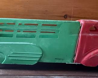 Vintage Wyandotte Cattle Truck Pressed Steel Toy