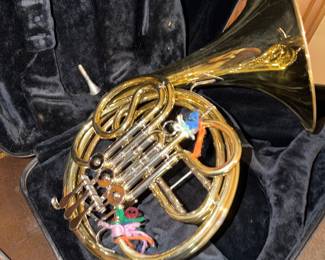 YAMAHA F/B B DOUBLE FRENCH HORN MADE IN JAPAN