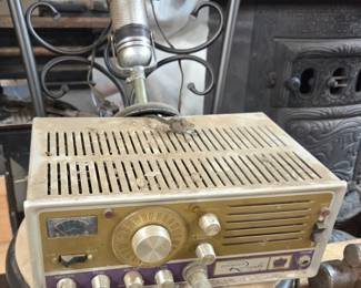 Vintage Courier Royale CB Radio