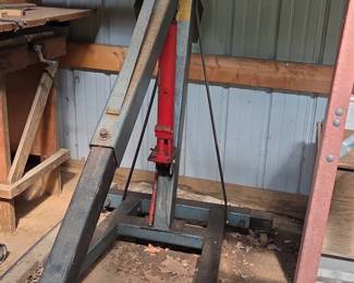 Hydraulic Engine Hoist