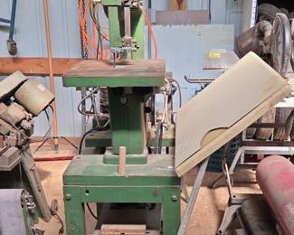 Vintage inch Bandsaw