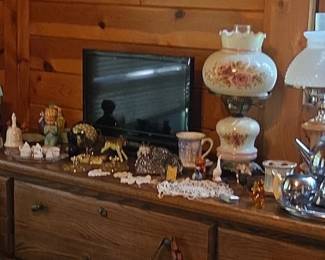 Assortment of Decor