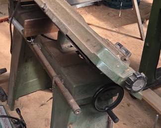 Central Machinery Metal Cutting Bandsaw