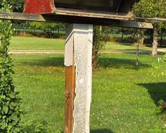 Rustic Barn Bird Feeder