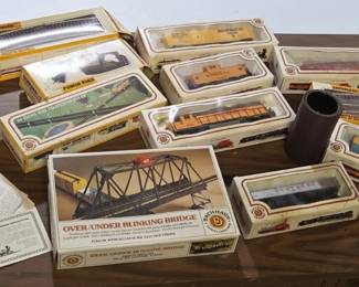 Vintage HO Train Collection Bachmann Golden Spike Over or Under Blinking Bridge