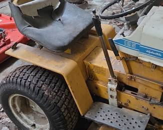 Cub Cadet Hydrostatic Garden Tractor