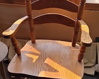 Oak Ladder Back Dining Chairs Table with one drawer