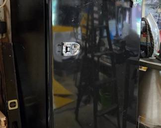 Frigidaire Retro Mini Fridge