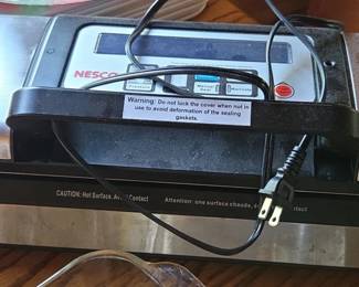 Nesco VS Deluxe Vacuum Sealer