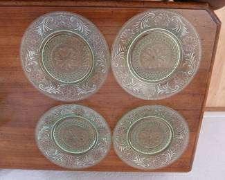 Chantily Green 8 inch Indiana glass