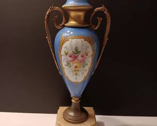 urn porcelain