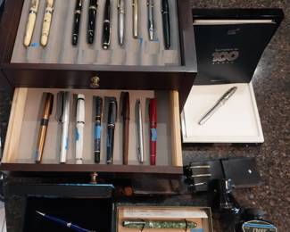 MONTBLANC PENS: Soul Makers 100 years. Le 1906 Granite, Jules Verne, Leonardo Davinci, Levenger green, Classic, La Grande, Meisterstuck sterling, St Dupont Fidelo red lacquer, Waterman Lauriate marble blue