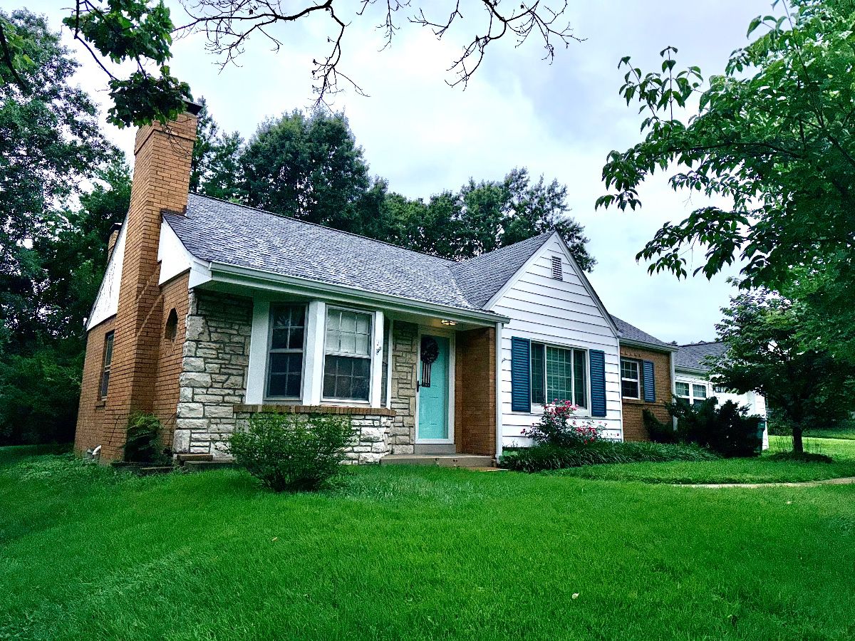 Webster Groves Estate Sale ~ Antiques & Collectibles ~ The Sale Start FRIDAY @ 12:00 NOON ~ Line Numbers Will Be Handed Out @ 11:00 FRIDAY