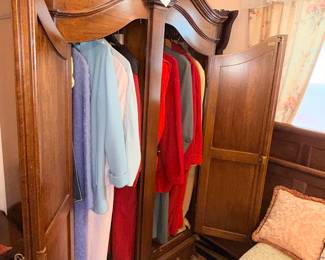 Items Located In The 2nd Bedroom