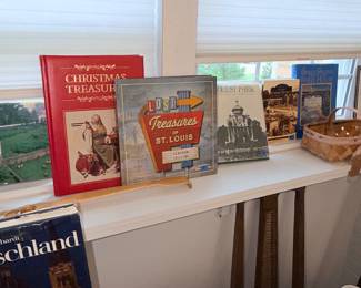 Items Located In The Family Room