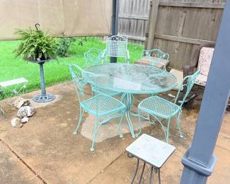 Items Located In The Back Patio