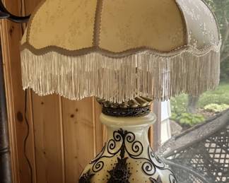 Hollywood Regency Lamp with shade great condition