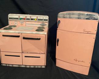vintage 1950s Wolverine tin litho toy kitchen stove and refrigerator set
