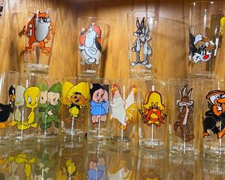 vintage 1973 Pepsi Collector Series drinking glasses featuring various Looney Tunes characters