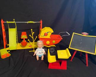 vintage Suzy Cute doll playset manufactured by Deluxe Reading/Topper in the 1960s