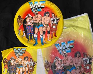 vintage 1985 WWF paper party plates and matching napkins