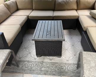 Outdoor sectional with center table