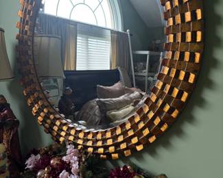 Decorative round mirror