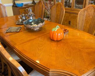 Stanley dinning table with eight chairs matching hutch and buffet