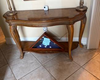 Entrance table