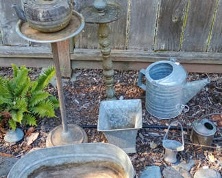 Lot 90: Metal yard art