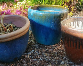 Lot 5: 3 large Ceramic pots