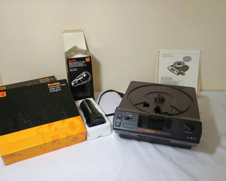 Lot 47: Kodak slide projector, carousel trays and projection lens
