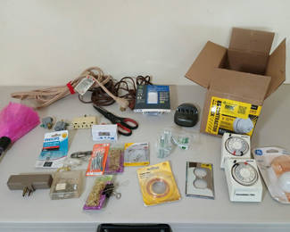 Lot 62: Home repair and hardware, smoke alarms