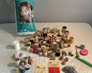 Lot 84: Small Vintage Sewing Lot And More