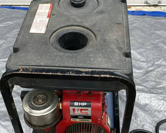 Lot 11: Portable Generac 4kW gas generator