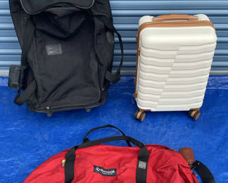 Lot 28: Backpack, rolling suitcase and duffel bag