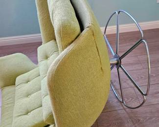 MCM Vintage Wingback Egg Swivel Lounge Chair.