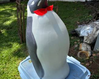 Blow mold penquin