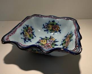 Hand-Painted Alcobaça Faience Bowl with Floral Motif