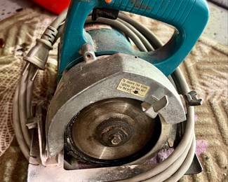 Vintage Makita 4-3/8" Circular Saw for Tile and Masonry