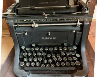 Vintage Underwood Standard Typewriter - Model No. 5