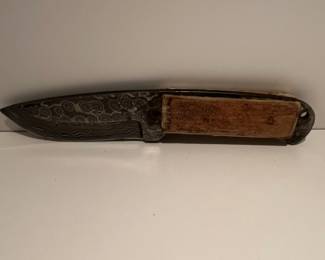 Damascus Steel Hunting Knife with Wood Handle