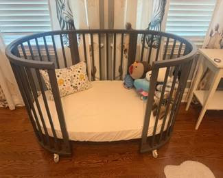 Mini crib