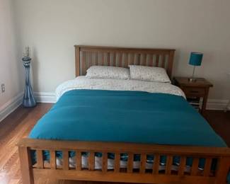 Amish made queen bed with matching dresser & night stand- see next photo for dresser