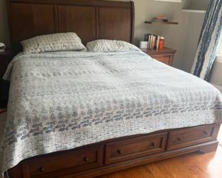 Heavy Solid Wood King Size Bed (mattress not incuded)
