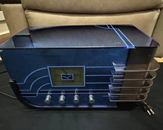 Sparton Model 557 "Sled" Radio (1936)