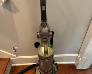 Hoover T-Series WindTunnel Rewind Bagless Upright Vacuum UH70120
