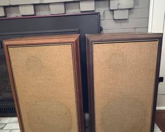 The Advent Loudspeaker (Original Large Advent)