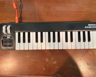 Midiplus AKM320 USB MIDI Keyboard Controller