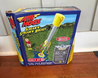 Air Hogs Scream'n Stream'n Rocket